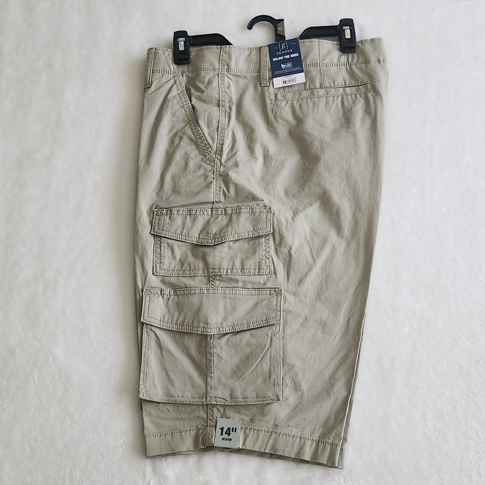 🩳 George Men’s Tan Cargo Messenger Shorts – Size 42, NWT, 14” Inseam
